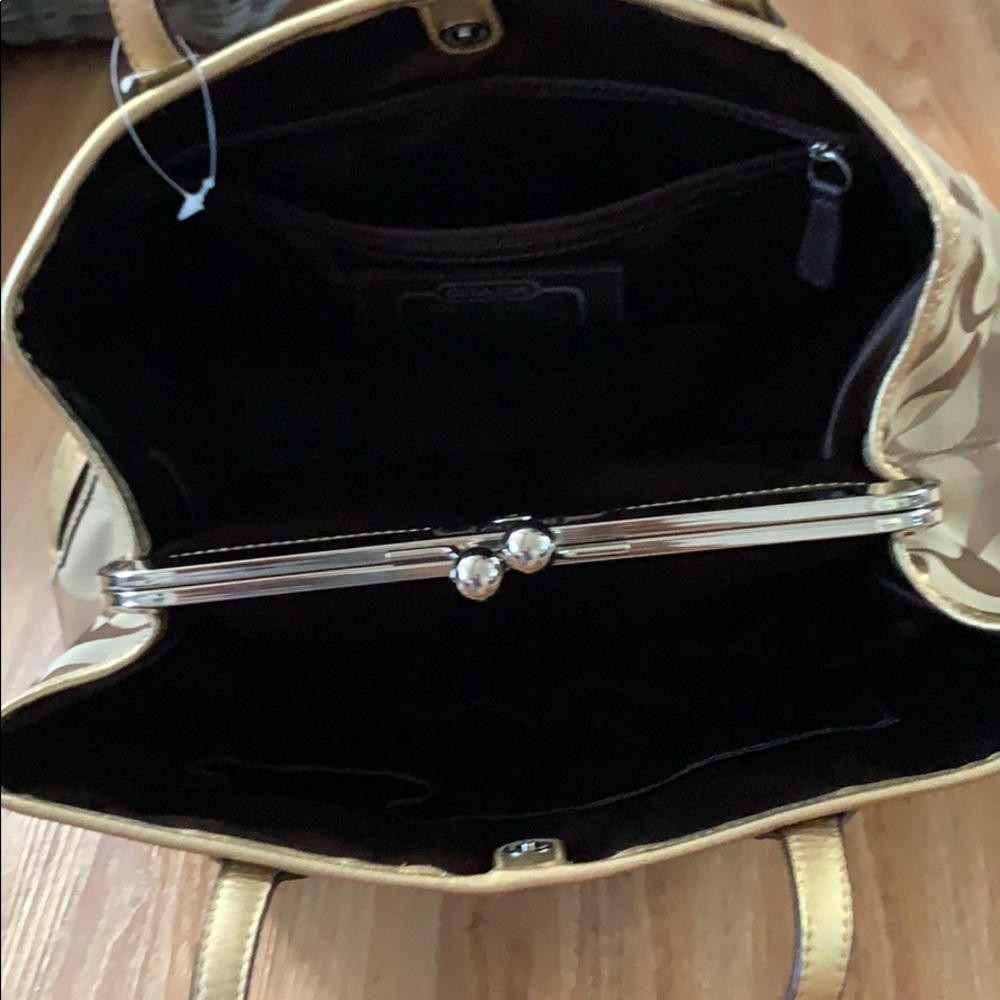 NWOT coach handbag - Picture 4 of 8